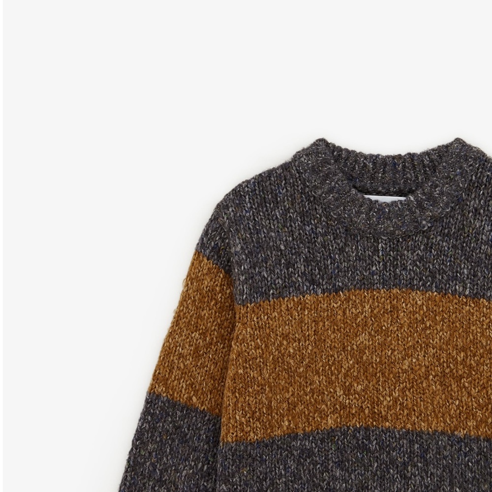 Sweater - Picture 3 of 4
